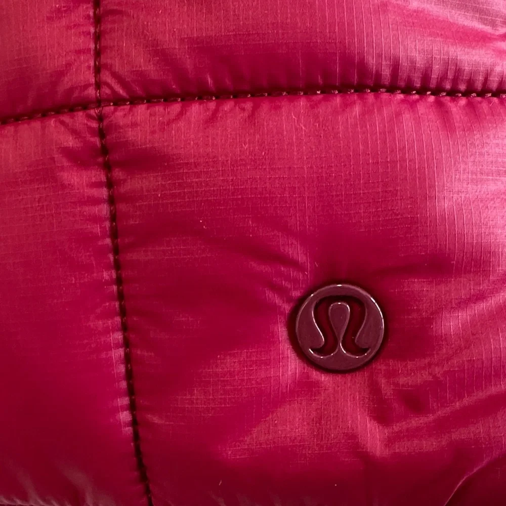 Lululemon Burgundy Quilted Tote Bag - Picture 2 of 6